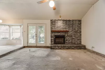 6010 Maple Leaf Drive, Arlington, TX 76017 - Photo 11