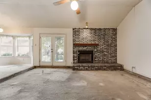 6010 Maple Leaf Dr, Arlington, TX 76017 - Photo 11