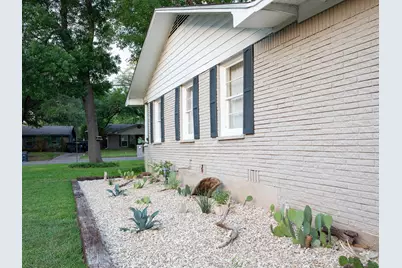 2324 Lake Air Drive, Waco, TX 76710 - Photo 5