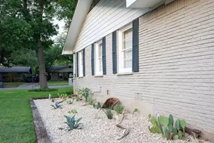 2324 Lake Air Dr, Waco, TX 76710 - Photo 5