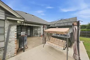7600 Chapman Dr, North Richland Hills, TX 76182 - Photo 25