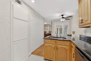 513 Ranch Trail, Irving, TX 75063 - Photo 15