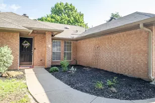 629 Meadow Ln, Roanoke, TX 76262 - Photo 5