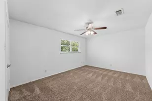 1404 Creekford Dr, Arlington, TX 76012 - Photo 27