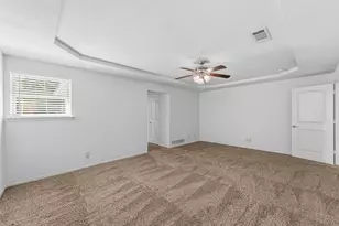 1404 Creekford Dr, Arlington, TX 76012 - Photo 19