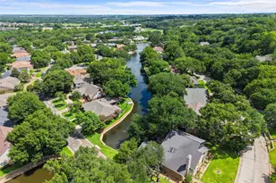 1404 Creekford Dr, Arlington, TX 76012 - Photo 37