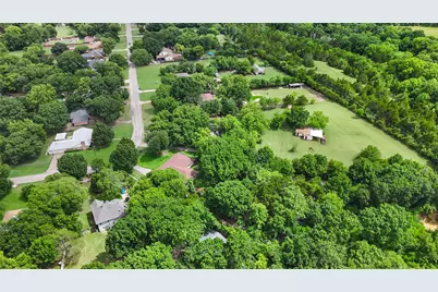 325 Oakwood Drive, Lancaster, TX 75146 - Photo 35