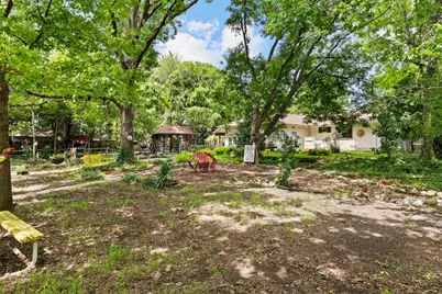 325 Oakwood Drive, Lancaster, TX 75146 - Photo 31