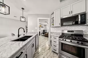 630 W Canty St, Dallas, TX 75208 - Photo 15