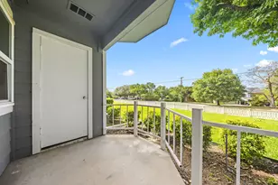 630 W Canty St, Dallas, TX 75208 - Photo 29
