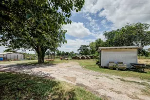 716 Co Rd 4757, Boyd, TX 76023 - Photo 25