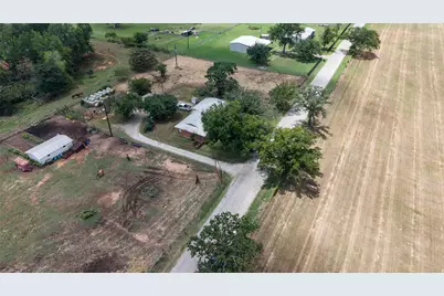 716 County Road 4757, Boyd, TX 76023 - Photo 35