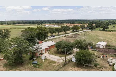 716 County Road 4757, Boyd, TX 76023 - Photo 31