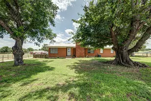 716 Co Rd 4757, Boyd, TX 76023 - Photo 1