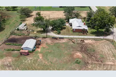 716 County Road 4757, Boyd, TX 76023 - Photo 5