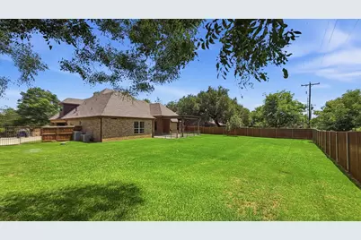 9709 Bellechase Road, Granbury, TX 76049 - Photo 25
