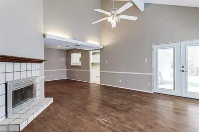 1633 San Francisco Street, Carrollton, TX 75007 - Photo 9