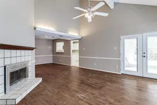 1633 San Francisco St, Carrollton, TX 75007 - Photo 9