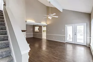 1633 San Francisco St, Carrollton, TX 75007 - Photo 5