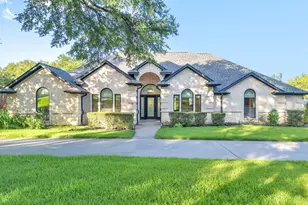 137 Oakwood Ct, Lakeside, TX 76135 - Photo 1