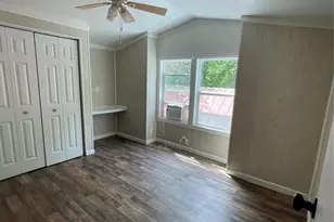433 Capricorn Dr, Granbury, TX 76049 - Photo 23