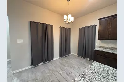 621 N Avenue B, Springtown, TX 76082 - Photo 5