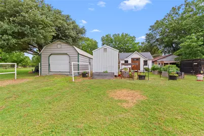 110 N Avenue D, Wortham, TX 76693 - Photo 23