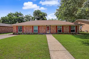 2009 Cliffside Dr, Edgecliff Village, TX 76134 - Photo 1