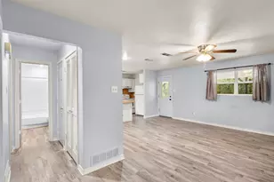 521 Hilltop Dr, Tool, TX 75143 - Photo 11