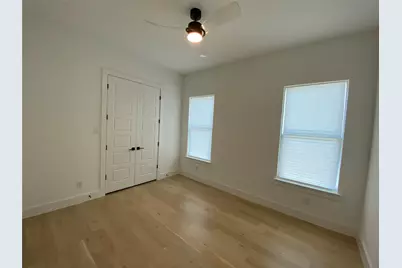 805 S Glasgow, Dallas, TX 75223 - Photo 17