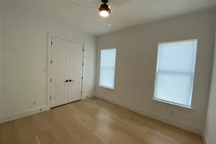 805 S Glasgow, Dallas, TX 75223 - Photo 17