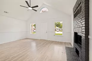 1221 Hilburn Ct, Irving, TX 75060 - Photo 7