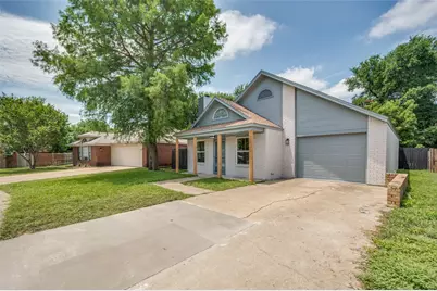 1221 Hilburn Court, Irving, TX 75060 - Photo 3