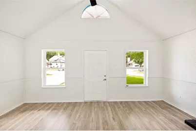 1221 Hilburn Court, Irving, TX 75060 - Photo 5