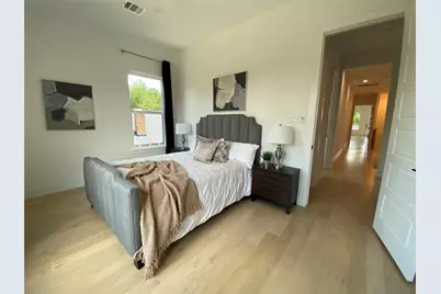 807 S Glasgow, Dallas, TX 75223 - Photo 17