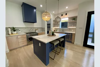 807 S Glasgow, Dallas, TX 75223 - Photo 3