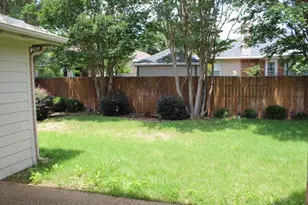 1070 Hillwood Dr, Saginaw, TX 76179 - Photo 15