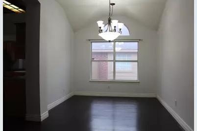 1070 Hillwood Drive, Saginaw, TX 76179 - Photo 3