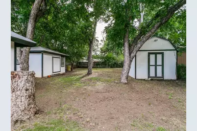 429 Harmon Road, Hurst, TX 76053 - Photo 15
