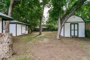 429 Harmon Rd, Hurst, TX 76053 - Photo 15