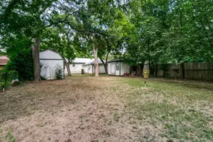 429 Harmon Rd, Hurst, TX 76053 - Photo 17