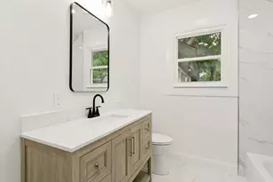 429 Harmon Rd, Hurst, TX 76053 - Photo 15