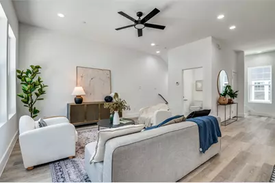 631 N Tyler Street #401, Dallas, TX 75208 - Photo 1