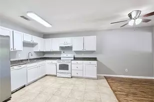 4338 Forest Point Dr, Garland, TX 75043 - Photo 7