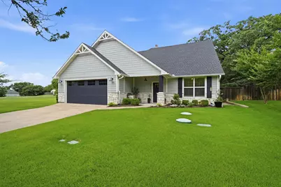 215 Pueblo Drive, Lake Kiowa, TX 76240 - Photo 5