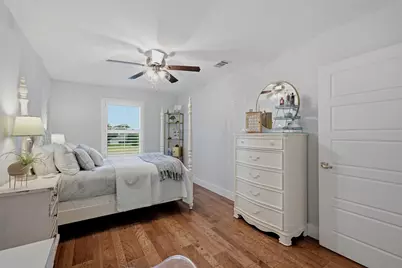 215 Pueblo Drive, Lake Kiowa, TX 76240 - Photo 29