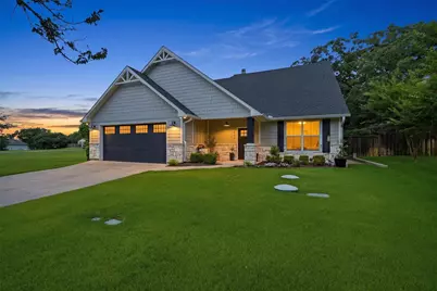 215 Pueblo Drive, Lake Kiowa, TX 76240 - Photo 3