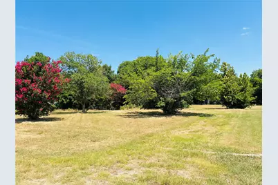 52 Spring Creek Circle, Grand Prairie, TX 75054 - Photo 3