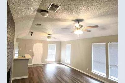 1007 Mitchell Lane, Burleson, TX 76028 - Photo 7