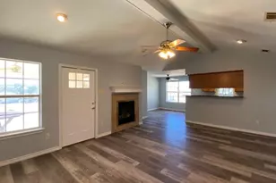 307 Coral Reef St, Gun Barrel City, TX 75156 - Photo 3